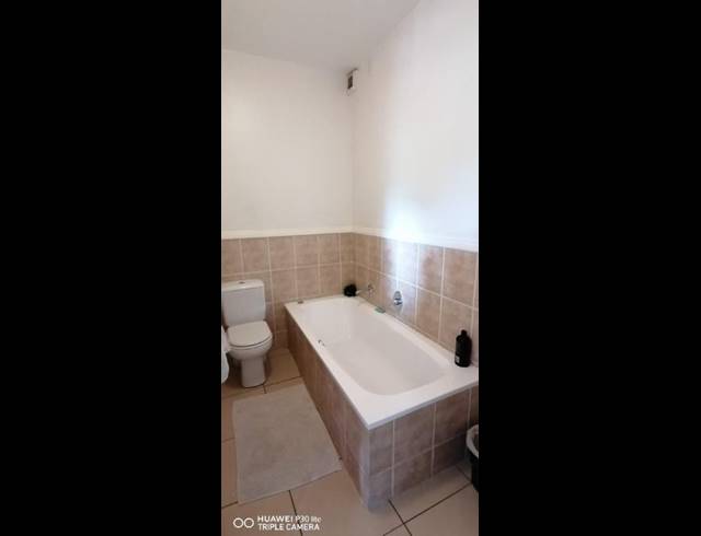 2 BEDROOM TOWNHOUSE TO LET IN BRYANSTON